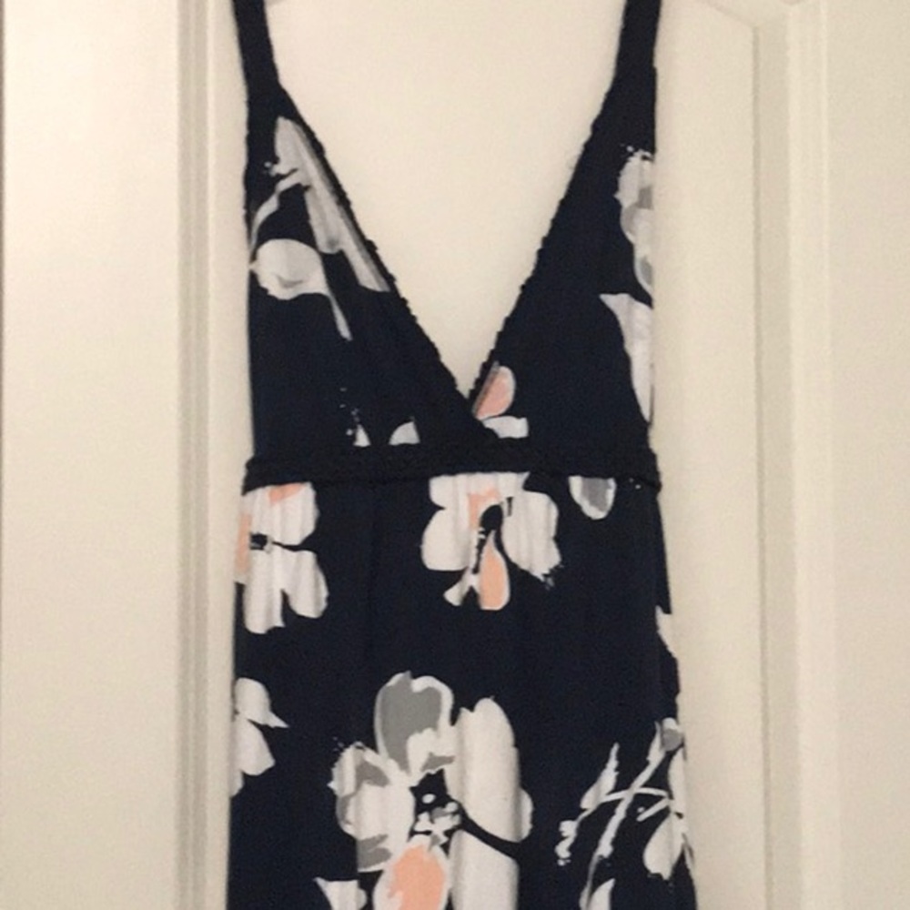 Maxi Dress💃🏽💃🏽💃🏽💃🏽💃🏽 - Picture 6 of 6